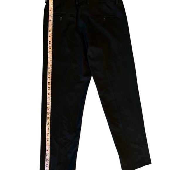 Elegant Black Slim-Fit Blazer for Formal Occasions - Picture 9 of 12